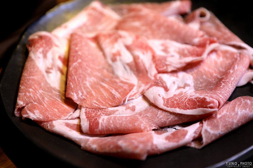 宜蘭縣五結鄉在地海鮮火鍋王者！超猛海鮮霸氣上桌 尚青的海味通通一網打盡 專屬停車場超方便｜湯蒸火鍋-宜蘭利澤店