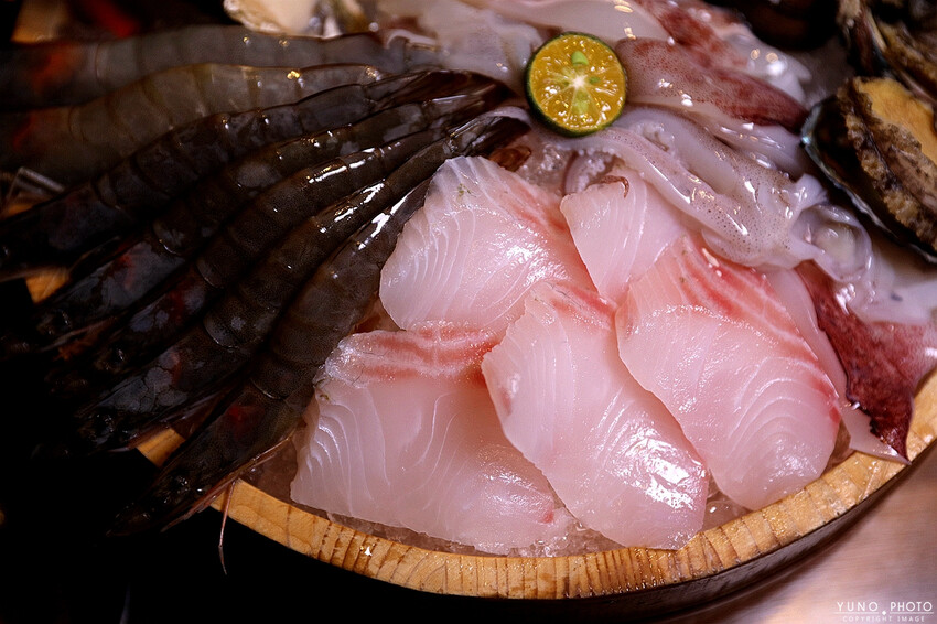宜蘭縣五結鄉在地海鮮火鍋王者！超猛海鮮霸氣上桌 尚青的海味通通一網打盡 專屬停車場超方便｜湯蒸火鍋-宜蘭利澤店
