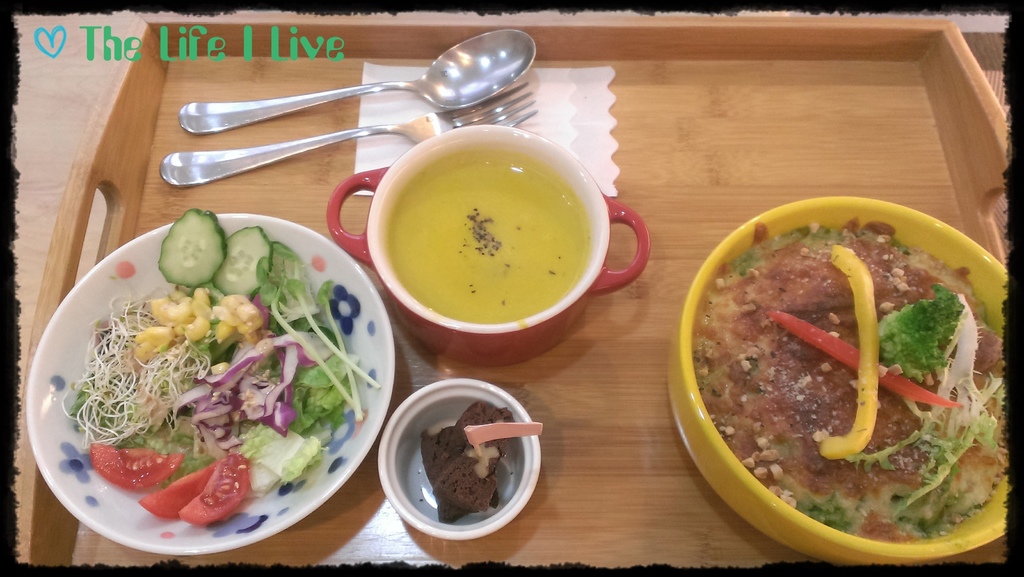 LA VIE CAF%5CE 24.jpg