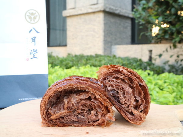 八月堂：台中美食│八月堂〃牛奶糖可頌新登場！11/11一日限定買一送一，不限口味～