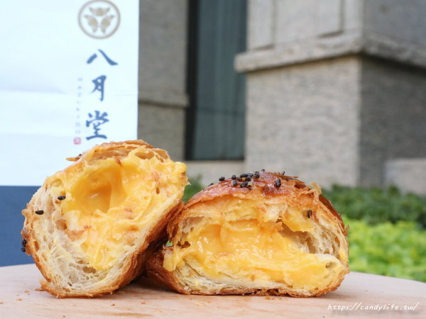 八月堂：台中美食│八月堂〃牛奶糖可頌新登場！11/11一日限定買一送一，不限口味～