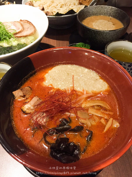 【美食│桃園龜山】札幌炎神拉麵-1300度炙燒-林口長庚美食-逛outlet好選擇