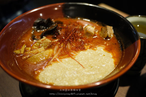 【美食│桃園龜山】札幌炎神拉麵-1300度炙燒-林口長庚美食-逛outlet好選擇