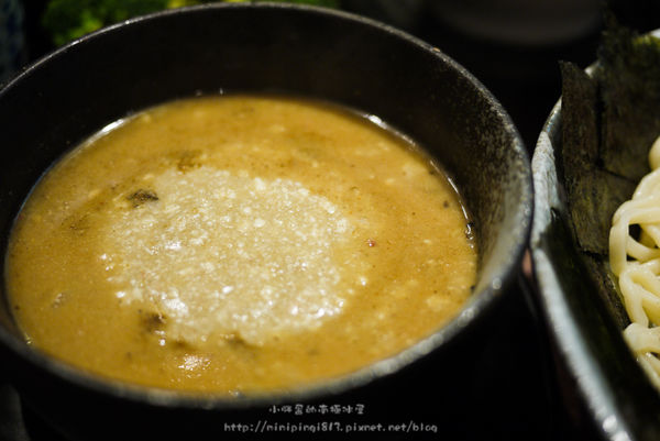 【美食│桃園龜山】札幌炎神拉麵-1300度炙燒-林口長庚美食-逛outlet好選擇