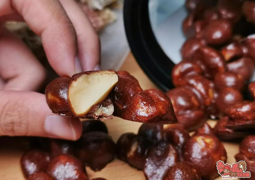 【台南伴手禮】全台獨家！你一定沒吃過的夏威夷豆創意甜點：Queen House法式手工甜點 - 熱血玩台南。跳躍新世界