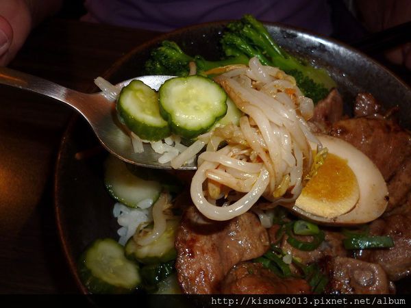 黑貓食堂燒肉飯：小小的食堂,滿滿的燒肉--黑貓食堂燒肉飯体驗心得