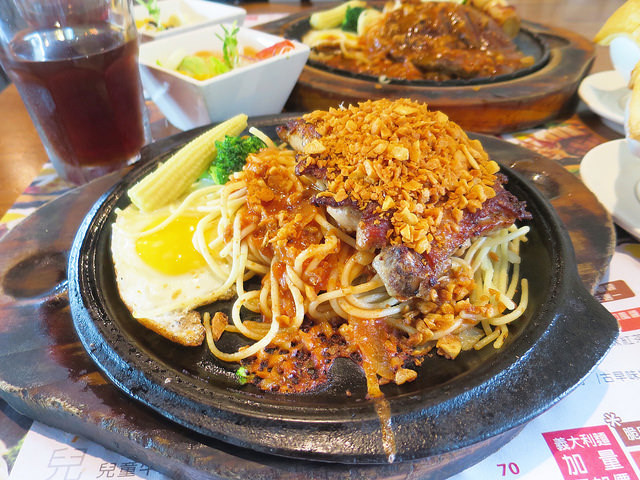 宜蘭來來牛排館 12