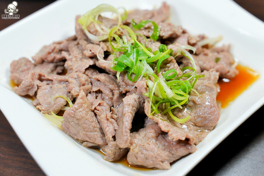 品粵小館 聚餐 聚餐 螃蟹 家庭聚會 捷運 巷弄 合菜 港粵 高雄必吃