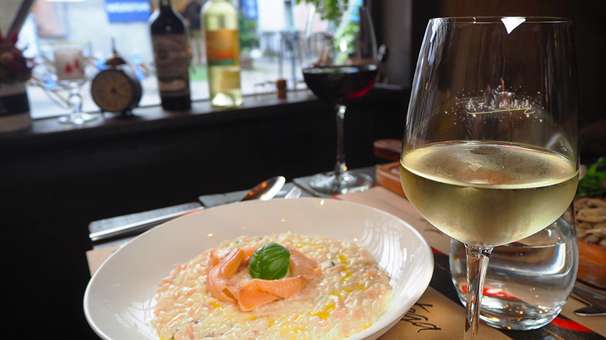 Botega del Vin,北義柴燒碳烤,綜合柴燒碳烤拼盤,北義小酒館,義式煎烤起司、羅馬豬頰肉蕃茄水管麵,義大利牛肝蕈菇麵餃,香煎羊小排