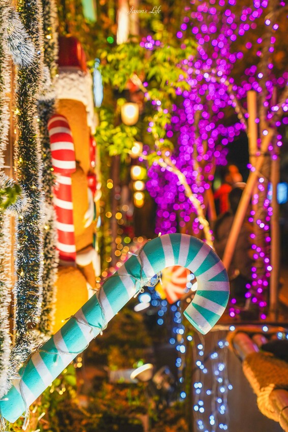 【台中中區|景點】瓦庫燒肉 WOW COOL。2022年聖誕節最新作品,打造超大薑餅屋,免費供旅客拍照