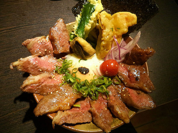 【台北大安區】忠孝敦化捷運站-瀟灑霸氣十足的男子漢料理!!漂丿(ㄆㄧㄝˇ)燒肉食堂