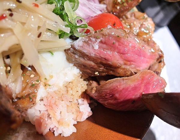 漂丿燒肉食堂:❤️美食❤️【台北。大安】漂丿燒肉食堂★男子漢燒肉飯/霸道美味/奢華海鮮大盛丼