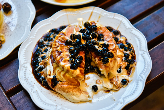 蘑菇pasta:台中龍井區美食-東海商圈高cp值平價美義式料理,首推舒芙蕾厚鬆餅,還有各式主題打卡牆化身為網美!