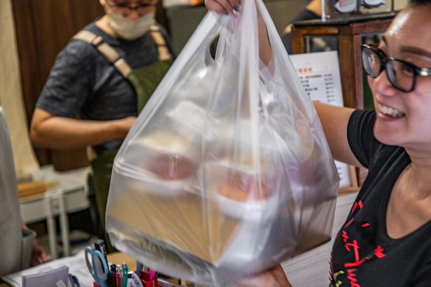 新北市三重區翻轉flip蛋糕甜點｜一週只賣兩天！藏身巷弄老饕才知道的火燒甜甜圈