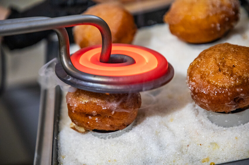 新北市三重區翻轉flip蛋糕甜點｜一週只賣兩天！藏身巷弄老饕才知道的火燒甜甜圈