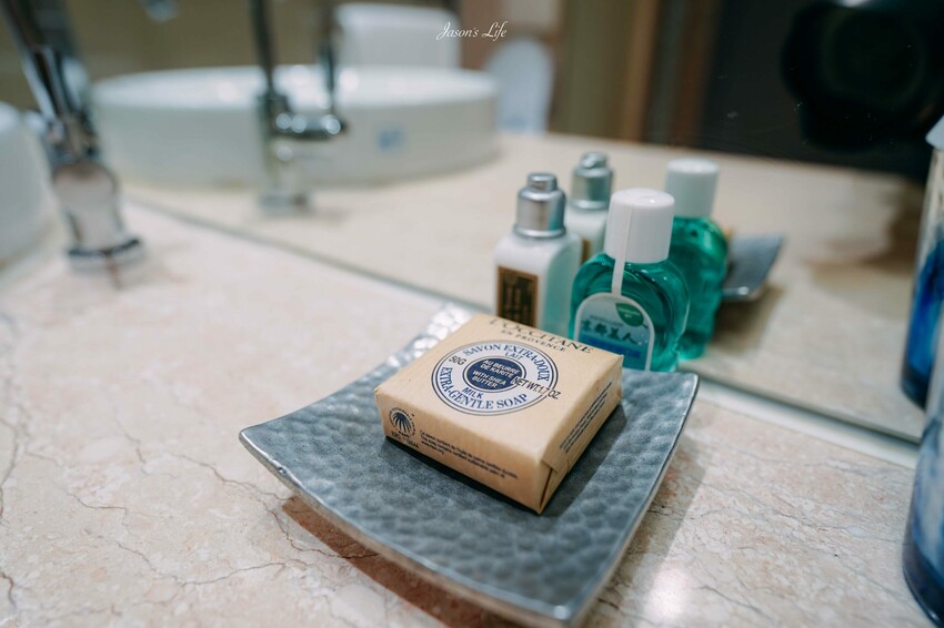 【台中西屯｜住宿】台中商旅。近交流道，台中高CP值住宿，顛覆老品牌迷思，乾淨空間大