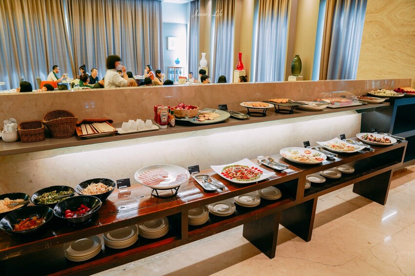 【台中西屯｜住宿】台中商旅。近交流道，台中高CP值住宿，顛覆老品牌迷思，乾淨空間大