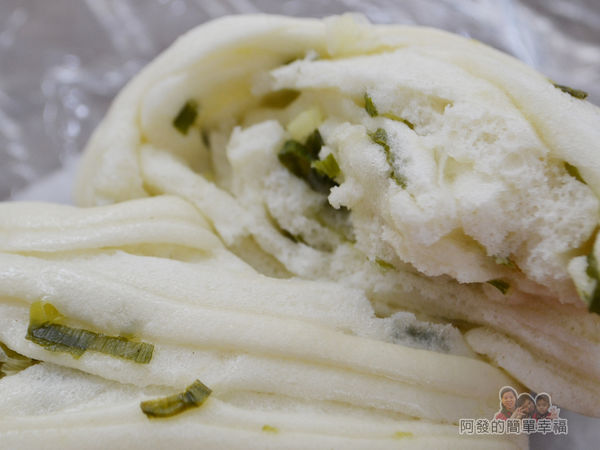 老竹子三發包子17-蔥花捲剖面