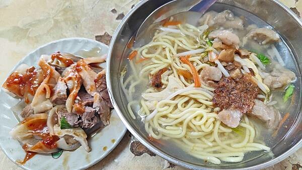 新北市中和區華福街無名麵店｜沒有店名沒有招牌爆高ＣＰ值美味的無名麵店