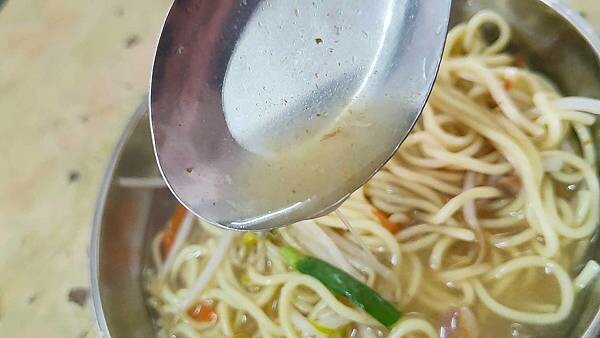 新北市中和區華福街無名麵店｜沒有店名沒有招牌爆高ＣＰ值美味的無名麵店