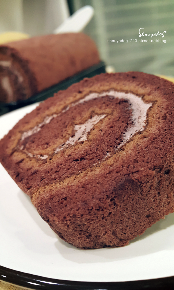 we sweet 雙色卷蛋糕:【甜點蛋糕】全聯自家甜點品牌 we sweet 雙色卷蛋糕