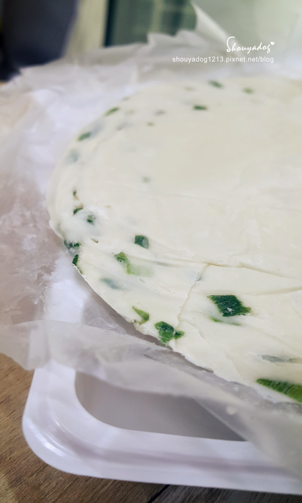 義美香酥蔥油餅：【冷凍食品】下午茶點心的好選擇 義美香酥蔥油餅