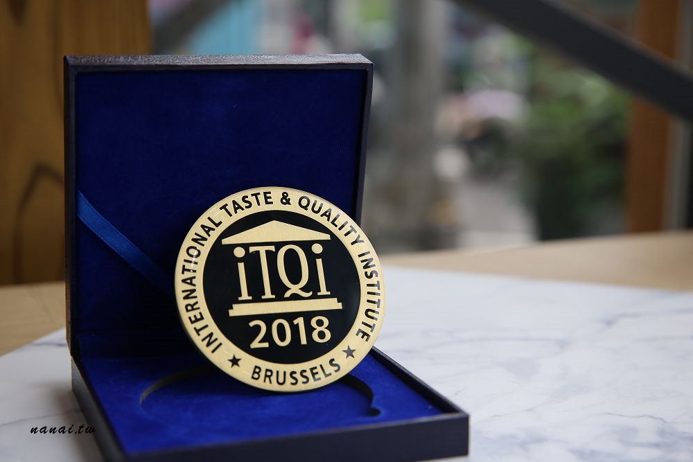 台中喫茶小舖。隱藏在手搖飲界的台灣之光,日系文青木質風格,二星級手搖飲料店 - Nana愛旅行札記