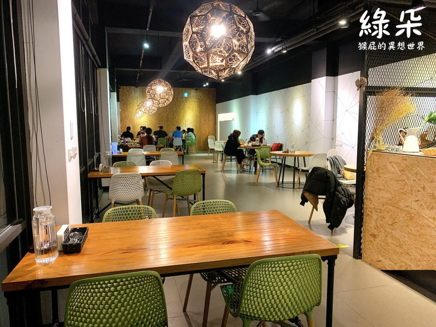 台中,台中夜景,台中夜景咖啡店,台中夜景咖啡廳,台中夜景推薦,台中夜景餐廳,台中好停車餐廳,台中市龍井區台灣大道六段85號,台中景觀咖啡,台中景觀餐廳,台中景觀餐廳2020,台中景觀餐廳下午茶,台中景觀餐廳推薦,台中美食,沙鹿景觀餐廳,綠朵休閒農場,綠朵休閒農場 2020,綠朵休閒農場 交通,綠朵休閒農場 台中,綠朵休閒農場 菜單,綠朵休閒農場 門票,綠朵休閒農場交通,綠朵休閒農場婚禮 @猴屁的異想世界