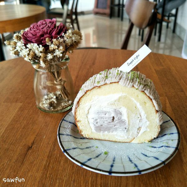 【台中美食】遇fun胃_Supple Coffee • 台中西區咖啡廳 •鄰近國資圖 •明亮日系木造甜點咖啡廳•適合一個人享受咖啡蛋糕的好地方