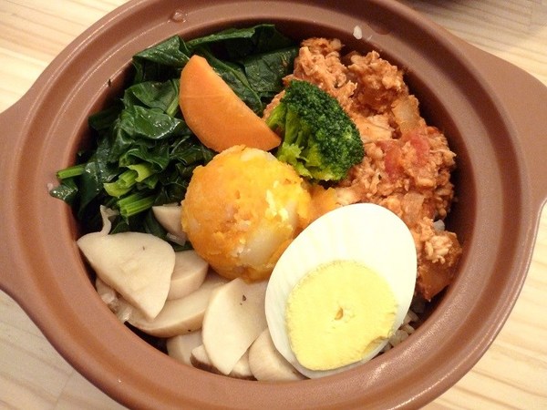 熊老闆輕食水煮:輕鬆乾淨的用餐空間--熊老闆水煮料理餐廳体驗心得