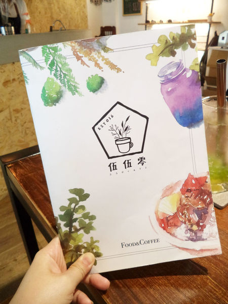 伍伍零-咖啡與餐!!滿足味蕾的森林系玻璃屋