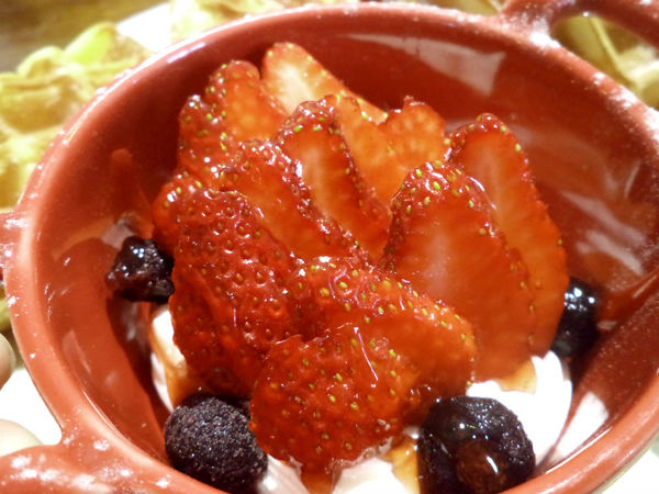 伍伍零-咖啡與餐!!滿足味蕾的森林系玻璃屋