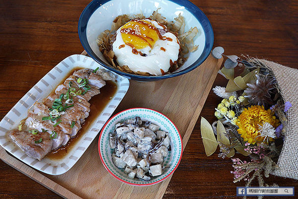 台北美食【伍伍零咖啡與餐】乾燥花咖啡館。士林芝山早午餐推薦