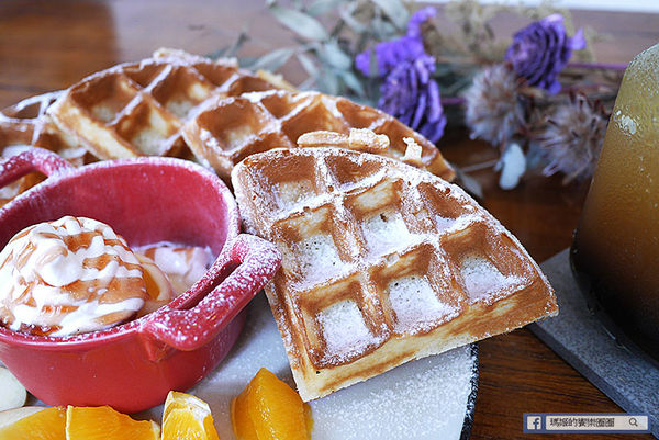台北美食【伍伍零咖啡與餐】乾燥花咖啡館。士林芝山早午餐推薦