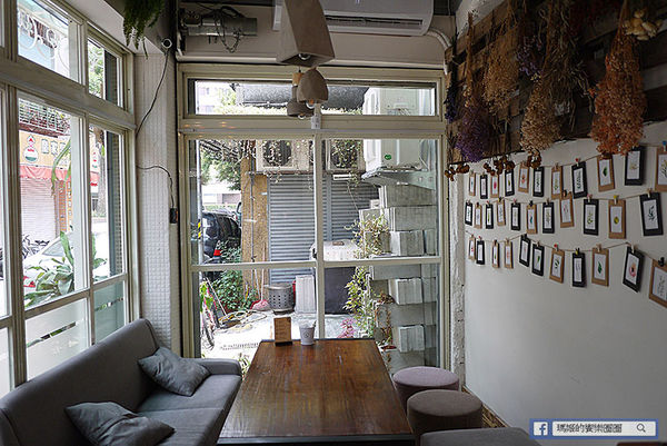 台北美食【伍伍零咖啡與餐】乾燥花咖啡館。士林芝山早午餐推薦