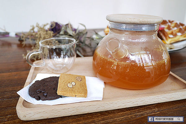 台北美食【伍伍零咖啡與餐】乾燥花咖啡館。士林芝山早午餐推薦