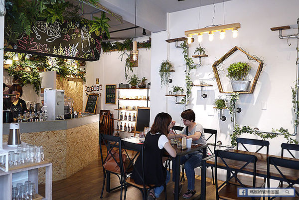 台北美食【伍伍零咖啡與餐】乾燥花咖啡館。士林芝山早午餐推薦