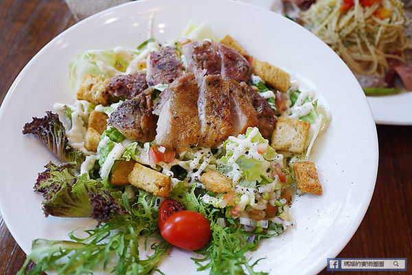 台北美食【伍伍零咖啡與餐】乾燥花咖啡館。士林芝山早午餐推薦