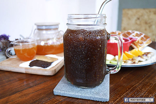 台北美食【伍伍零咖啡與餐】乾燥花咖啡館。士林芝山早午餐推薦