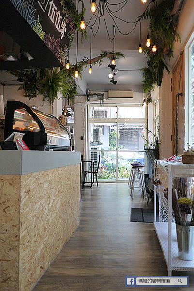 台北美食【伍伍零咖啡與餐】乾燥花咖啡館。士林芝山早午餐推薦