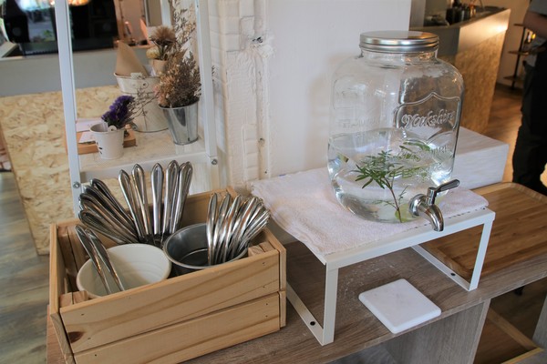 伍伍零-咖啡與餐:【台北美食】士林美食-芝山站早午餐~伍伍零550cafe咖啡,美拍的乾燥花牆,台北約會新地標,IG熱門打卡