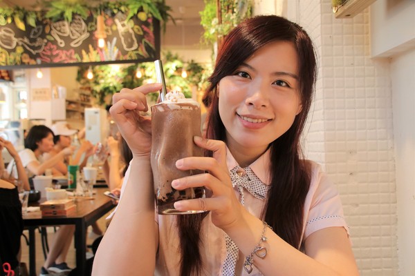 伍伍零-咖啡與餐:【台北美食】士林美食-芝山站早午餐~伍伍零550cafe咖啡,美拍的乾燥花牆,台北約會新地標,IG熱門打卡