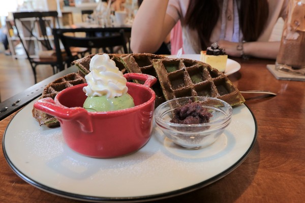 伍伍零-咖啡與餐:【台北美食】士林美食-芝山站早午餐~伍伍零550cafe咖啡,美拍的乾燥花牆,台北約會新地標,IG熱門打卡