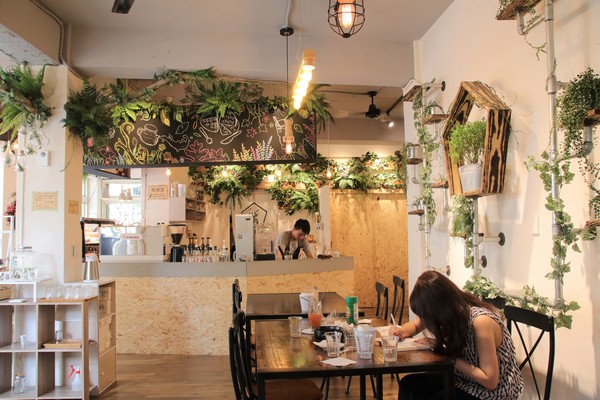 伍伍零-咖啡與餐:【台北美食】士林美食-芝山站早午餐~伍伍零550cafe咖啡,美拍的乾燥花牆,台北約會新地標,IG熱門打卡