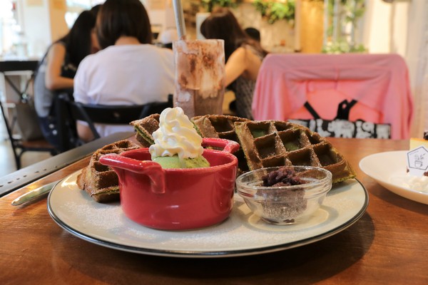 伍伍零-咖啡與餐:【台北美食】士林美食-芝山站早午餐~伍伍零550cafe咖啡,美拍的乾燥花牆,台北約會新地標,IG熱門打卡