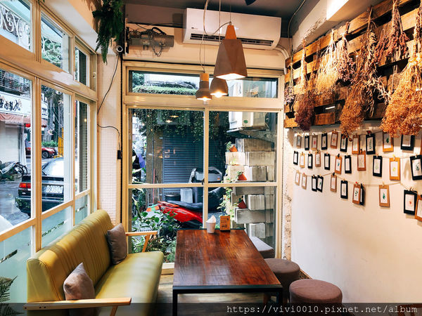 圓圓家愛吃貨-<台北芝山美食>夢幻的乾燥花玻璃屋,少女們怎能不造訪,伍伍零-咖啡與餐,悠閒的下午時光