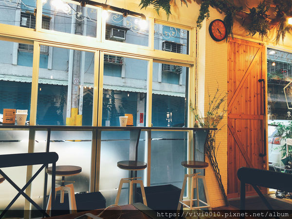 圓圓家愛吃貨-<台北芝山美食>夢幻的乾燥花玻璃屋,少女們怎能不造訪,伍伍零-咖啡與餐,悠閒的下午時光