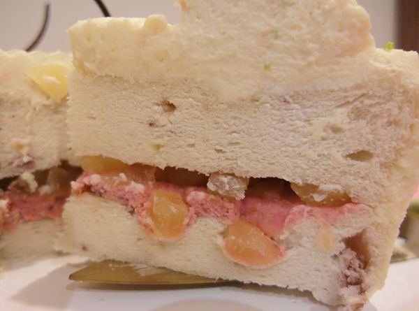 馬可先生麵包坊(羅斯福店):❤️美食❤️【台北。中正】馬可先生-雜糧麵包烘焙坊★玫瑰天使雜糧燕麥豆漿蛋糕/母親節限定/清新養生令人愛不釋手