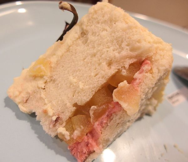 馬可先生麵包坊(羅斯福店):❤️美食❤️【台北。中正】馬可先生-雜糧麵包烘焙坊★玫瑰天使雜糧燕麥豆漿蛋糕/母親節限定/清新養生令人愛不釋手