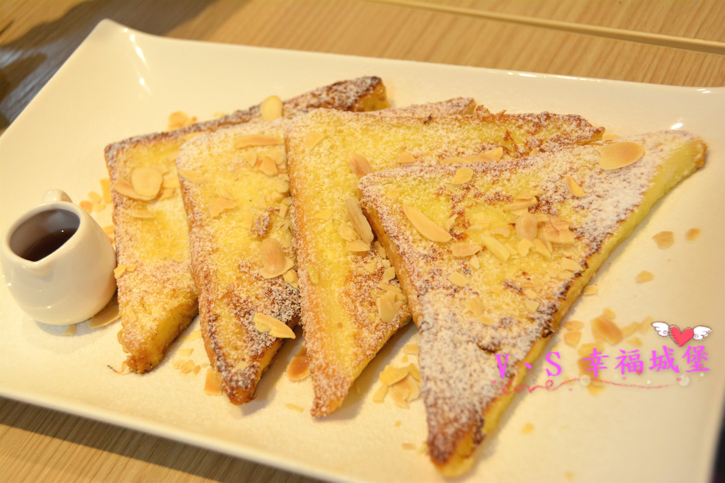 【新北美食】新莊早午餐 果亞烘焙GoA Bakery ~ 讓你在麵包香的氛圍裡，吃著美味又豐盛的早午餐，不怕人吃的大份量餐點一定讓你傻眼